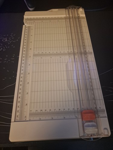 Guillotine paper cuter with - a4,