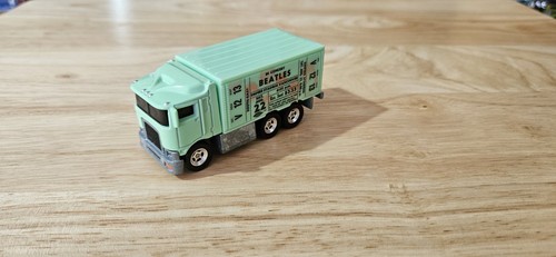 Hot wheels premium - hot,