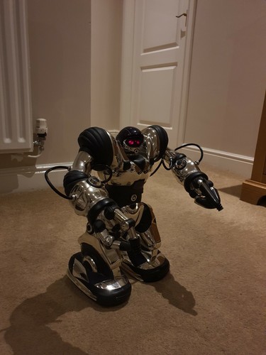 Wowwee robosapien toy limited - wowwee,