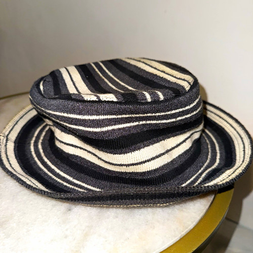 Vintage 90s kangol made - made, in