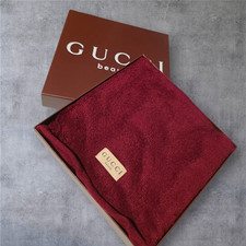 GUCCI Beauty Burgundy Face