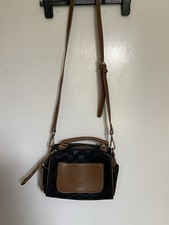 Bessie London Ladies Shoulder Bag,size small 