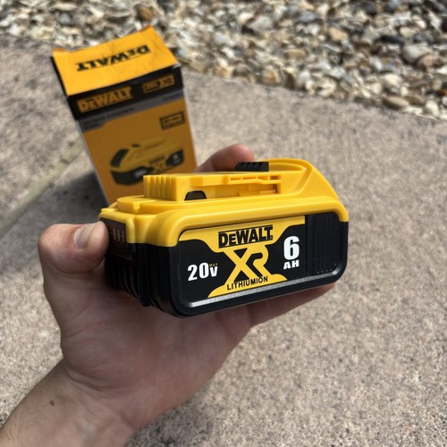Genuine dewalt dcb206 20v - dewalt,