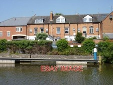 PHOTO  BACK OF PORTLAND STREET