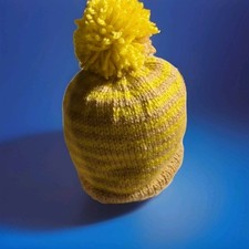 0 to 9 months Bobble Hat that