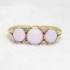 Vintage Opal & Diamond 9ct