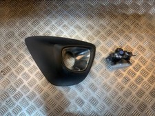 14-19 VAUXHALL VIVARO B DRIVER OFF SIDE FRONT BUMPER FOG LIGHT/TRIM COVER