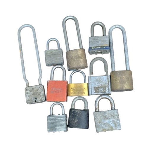Vintage padlocks keys mixed - no,