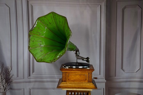 Gramophone hmv - gramophone,