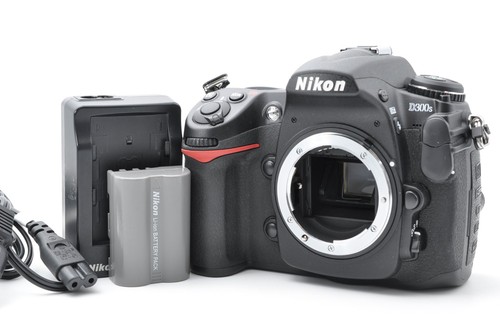 Mint nikon d300s 3mp dslr - mint,