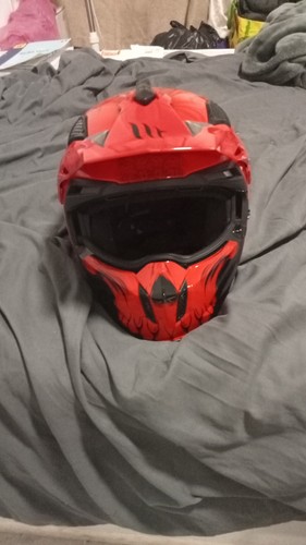 Street fighter helmet - mt,