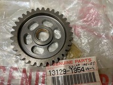 KAWASAKI NOS LOW GEAR ( Output Shaft )  AR125  1988-91