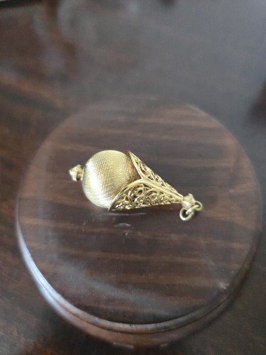 Filigree teardrop scent - teardrop, bottle