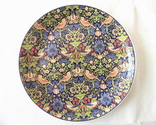 Dunoon Bone China "Strawberry Thief." William Morris 8" 20 cm Decorative Plate