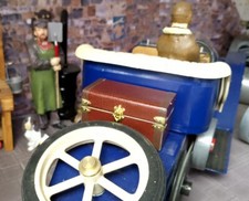 Brown Trunk To Suit A Mamod