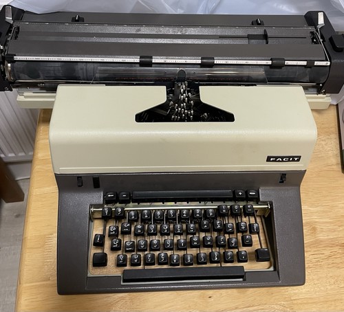 Facit 1740 arabic typewriter - facit,