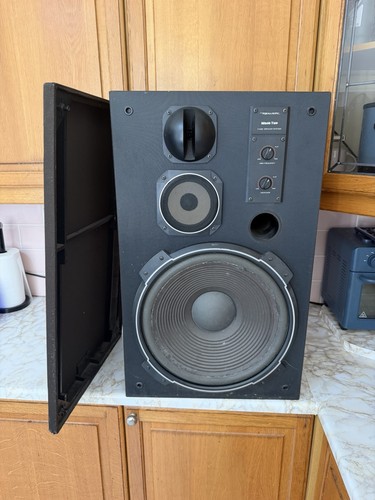 Vintage realistic mach two - realistic,