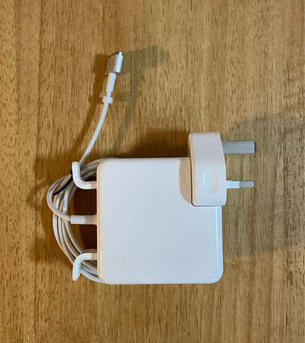 Apple magsafe power adapter - 2,