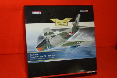 Corgi aa35813 raf canadair - corgi,