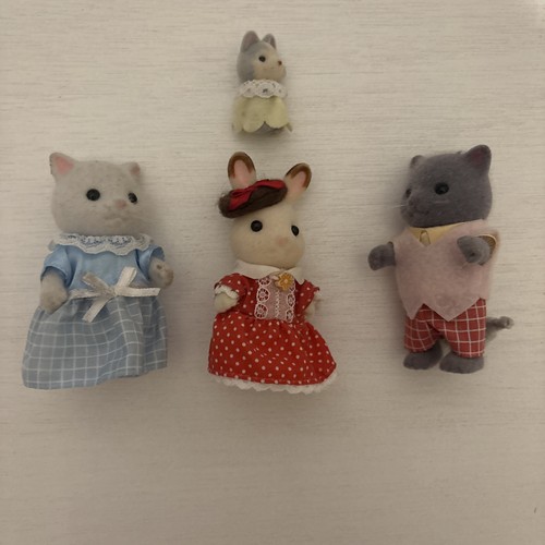 Sylvanian families figure - sylvanian,
