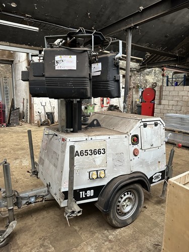 Light tower trailer - tower,