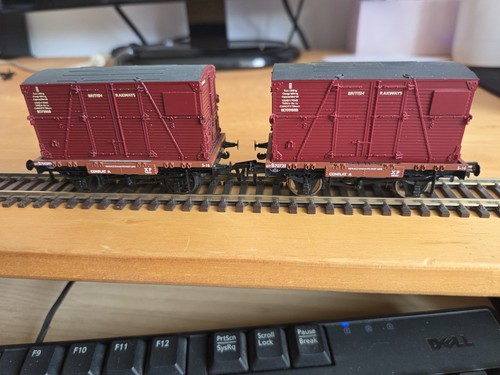 Bachmann conflat wagons with - 2,