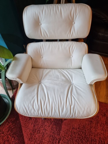 Excellent condition eames - excellent,