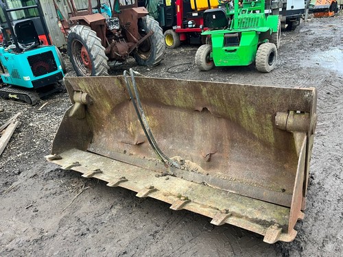 Bucket to suit manitou - in,