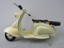 Xonex 1:12 Lambretta Scooter Pedal Vehicle Limited Edition Die Cast COA & Box