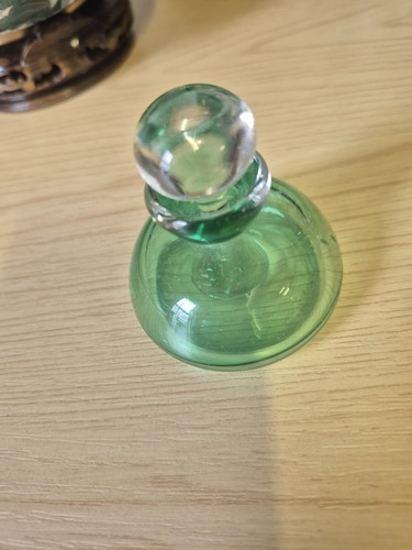 Green glass perfume - green,