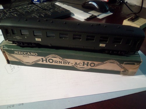 Hornby acho coach - 2nd, class