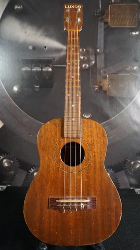 Vintage luxor baritone ukulele - vintage,