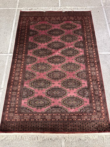 Fine bokhara rug - fine, dark