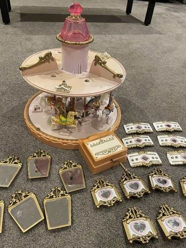 Vintage matchbox carousel 1989 - carousel,