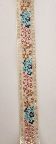 Embroidered floral lace trim - lace,