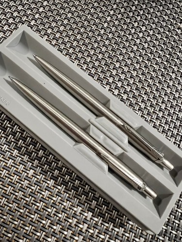 Parker ballpoint pen - jotter),