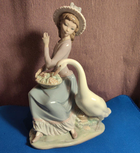 Lladro porcelain figurine 3054 - figurine,
