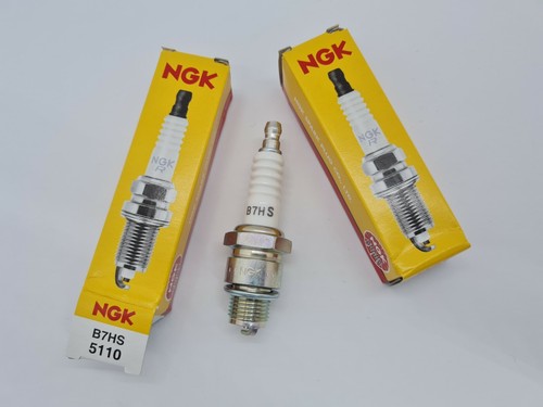 Ngk b7hs spark plug suzuki - 2,
