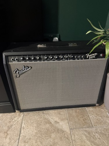 Fender frontman 212r amplifier - fender,