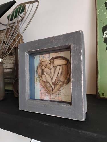 Driftwood heart picture - heart,