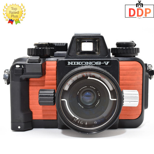 Read near mint nikon - read!!, [near