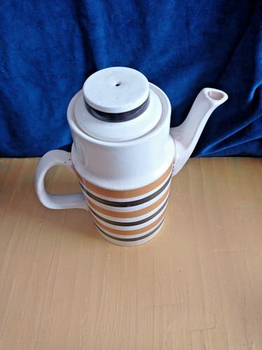 Keele street pottery bracken - street,