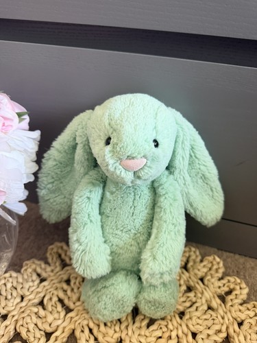 Jellycat medium mint bashful - jellycat,