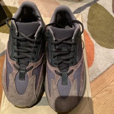 Used Adidas Yeezy Boost 700 Mauve UK6  EE9614 Trainers Shoes Brown