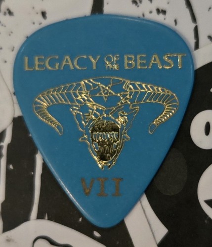 Iron maiden guitar pick legacy - iron,