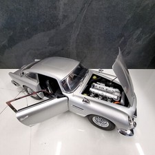 Eaglemoss James Bond Aston Martin DB5 1:8 Scale – Fully Built With Working Elect
