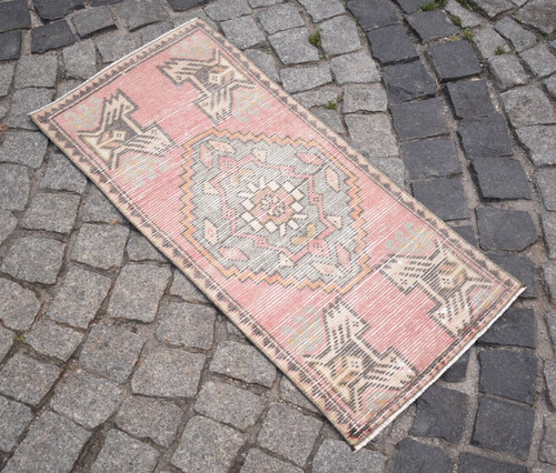 Turkish rug 3 - 1'5'', ft
