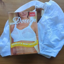 Triumph Doreen Classic Non-Wired White Fancy Bra  Womens Full Cups Size 42G