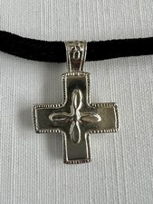 Vintage 90s Necklace Cross