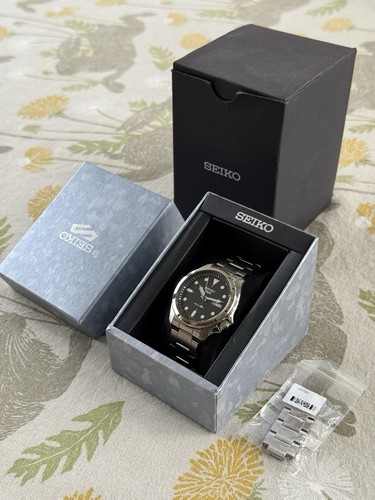 Seiko sports black dial - seiko, 5